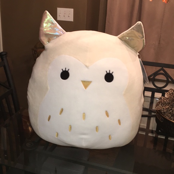 vee owl squishmallow